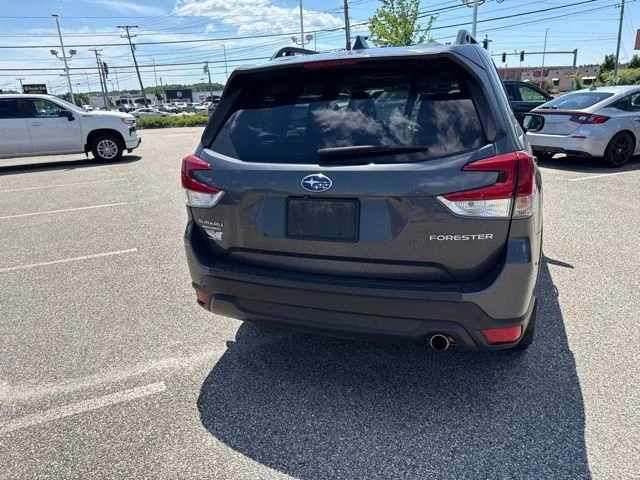 Used 2022 Gray Metallic Subaru Limited image 18