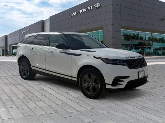 Certified Used 2025 White Land Rover Dynamic SE image 7