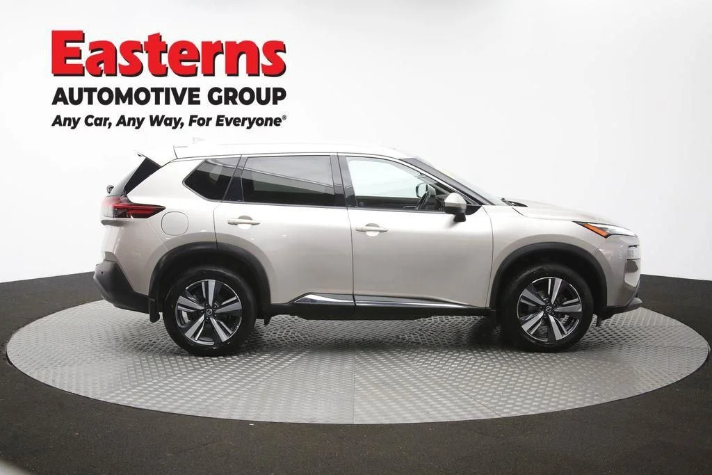 Used 2021 Gold Nissan SL image 49