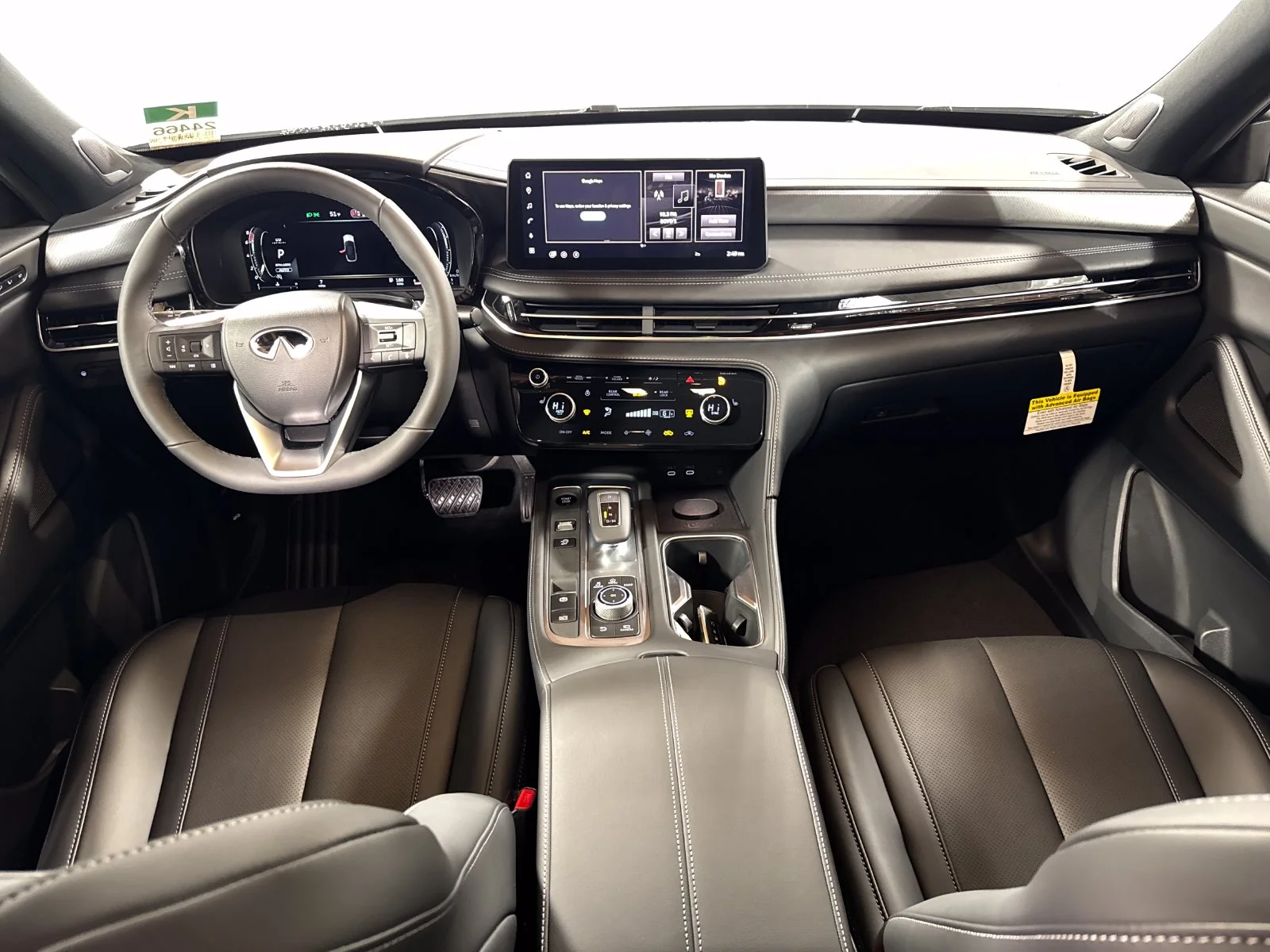 New 2027 RADIANT WHITE INFINITI Luxe AWD image 4