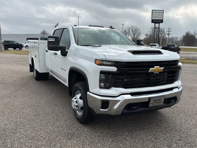 New 2026 Summit White Chevrolet Work Truck image 3