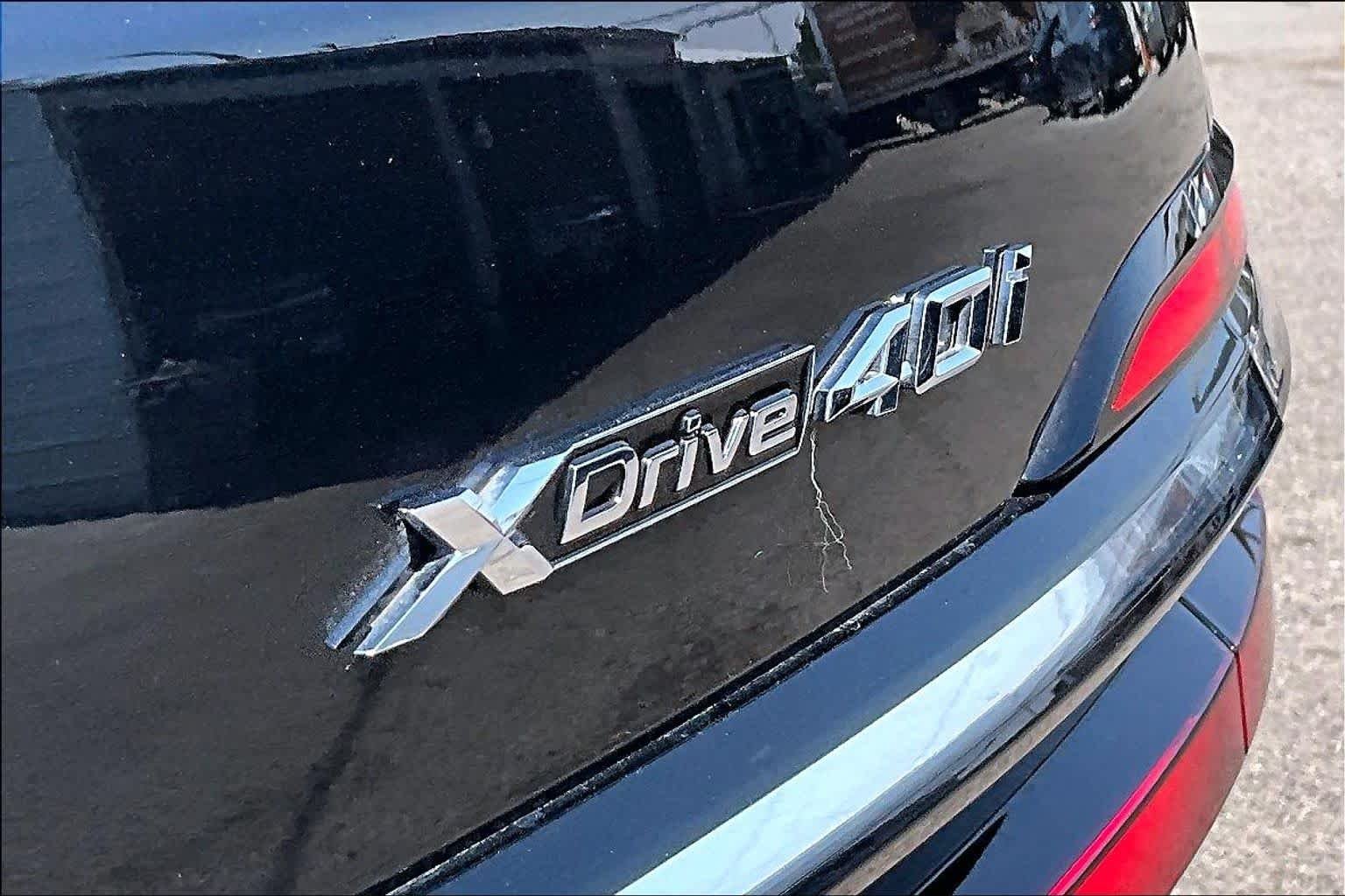 Used 2026 Black Sapphire Metallic BMW xDrive40i image 9