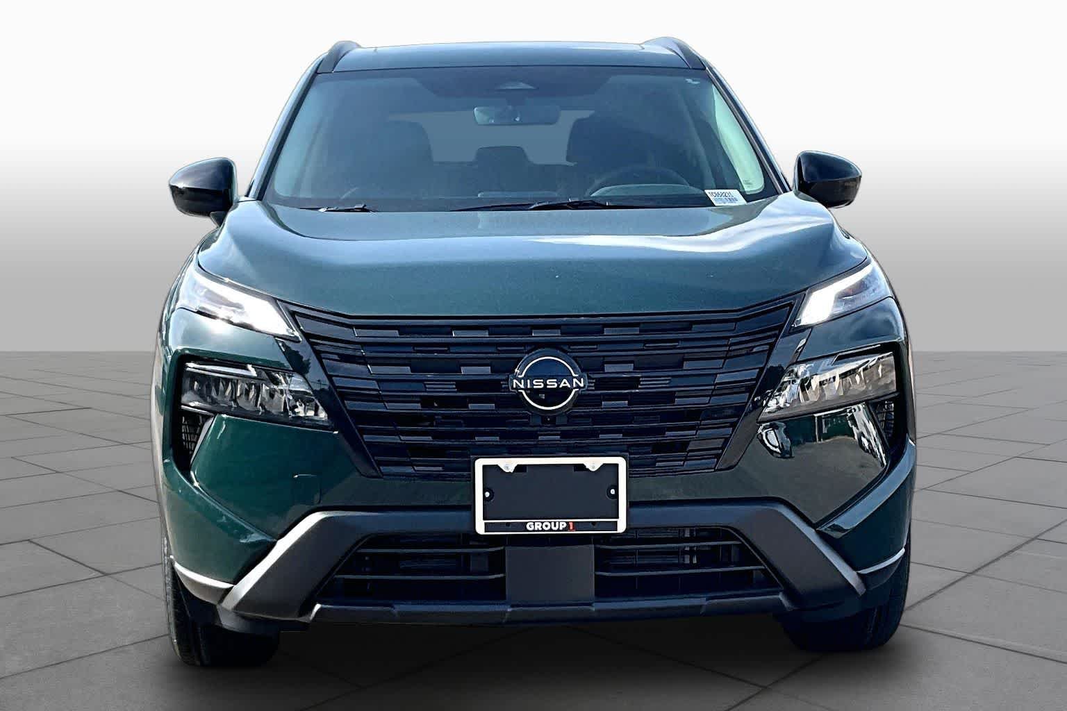 New 2026 Obsidian Green Pearl Nissan Dark Armor image 3