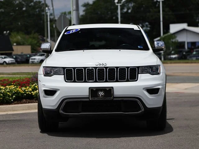 Used 2019 Bright White Clearcoat Jeep Limited image 14