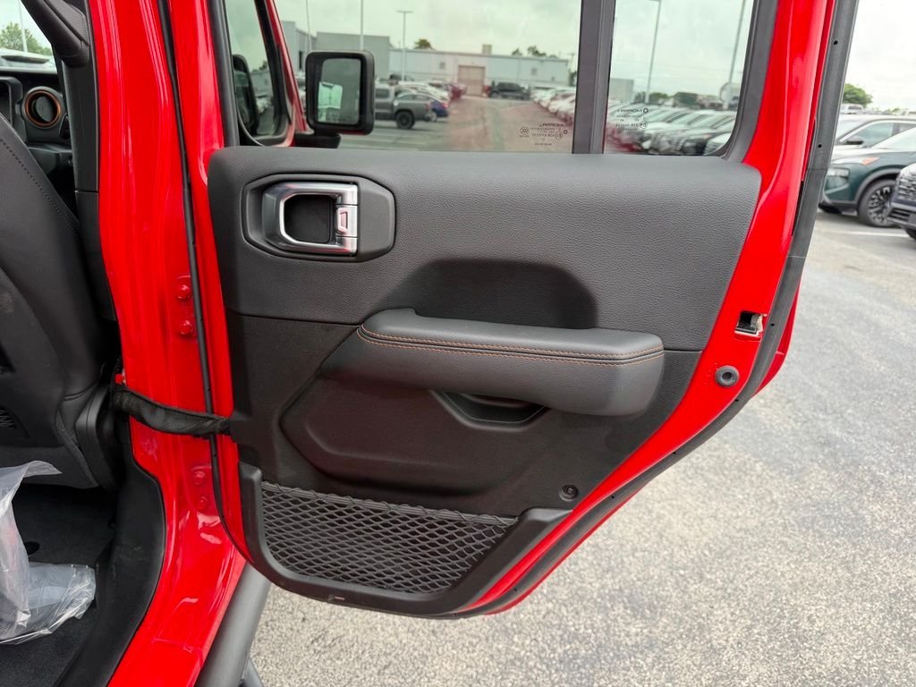 Used 2022 Red Jeep Mojave image 18