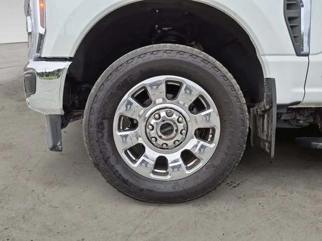 Certified Used 2025  Ford King Ranch image 9