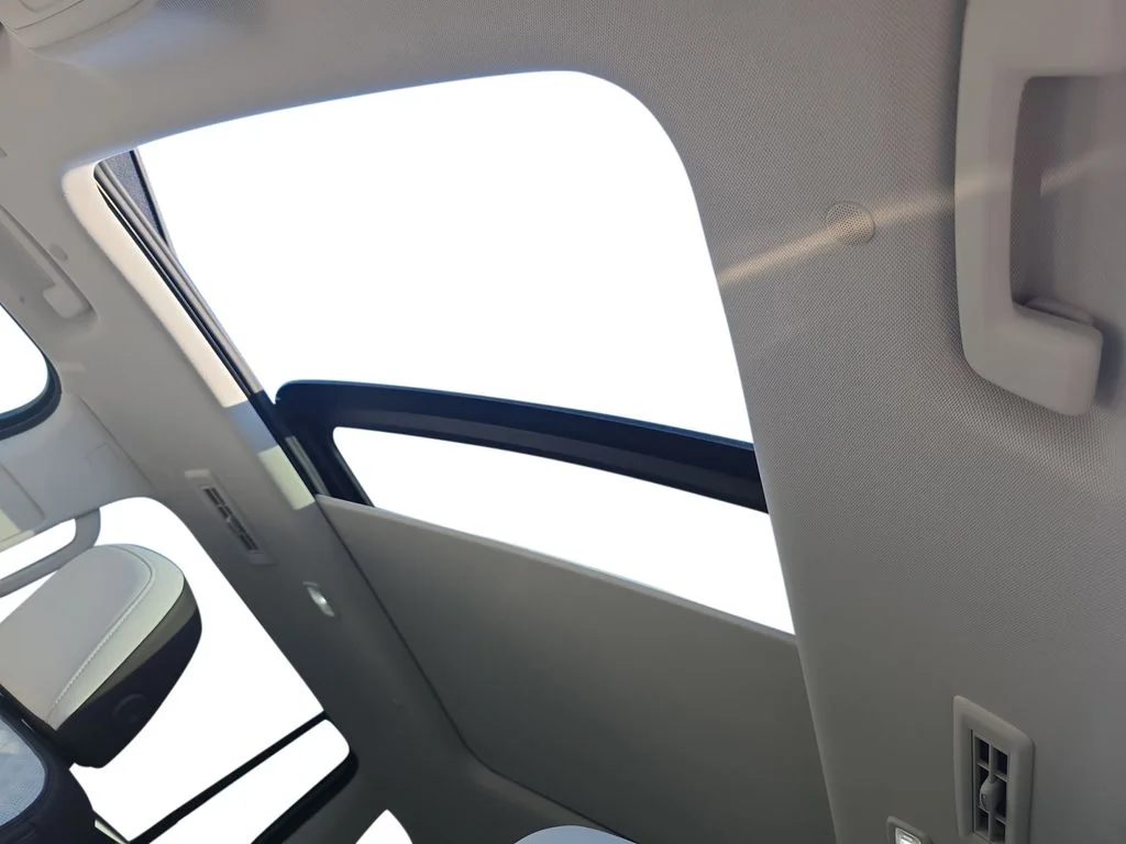 Used 2025 Blue GMC Denali image 20
