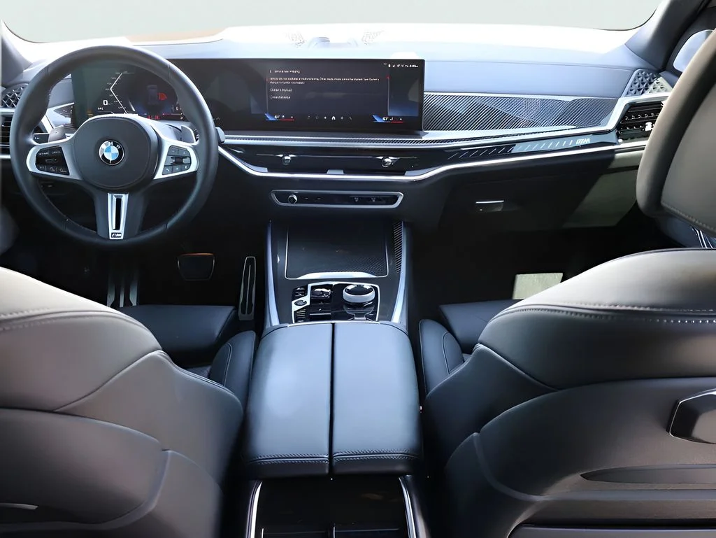 Used 2025 Black BMW M60i image 15