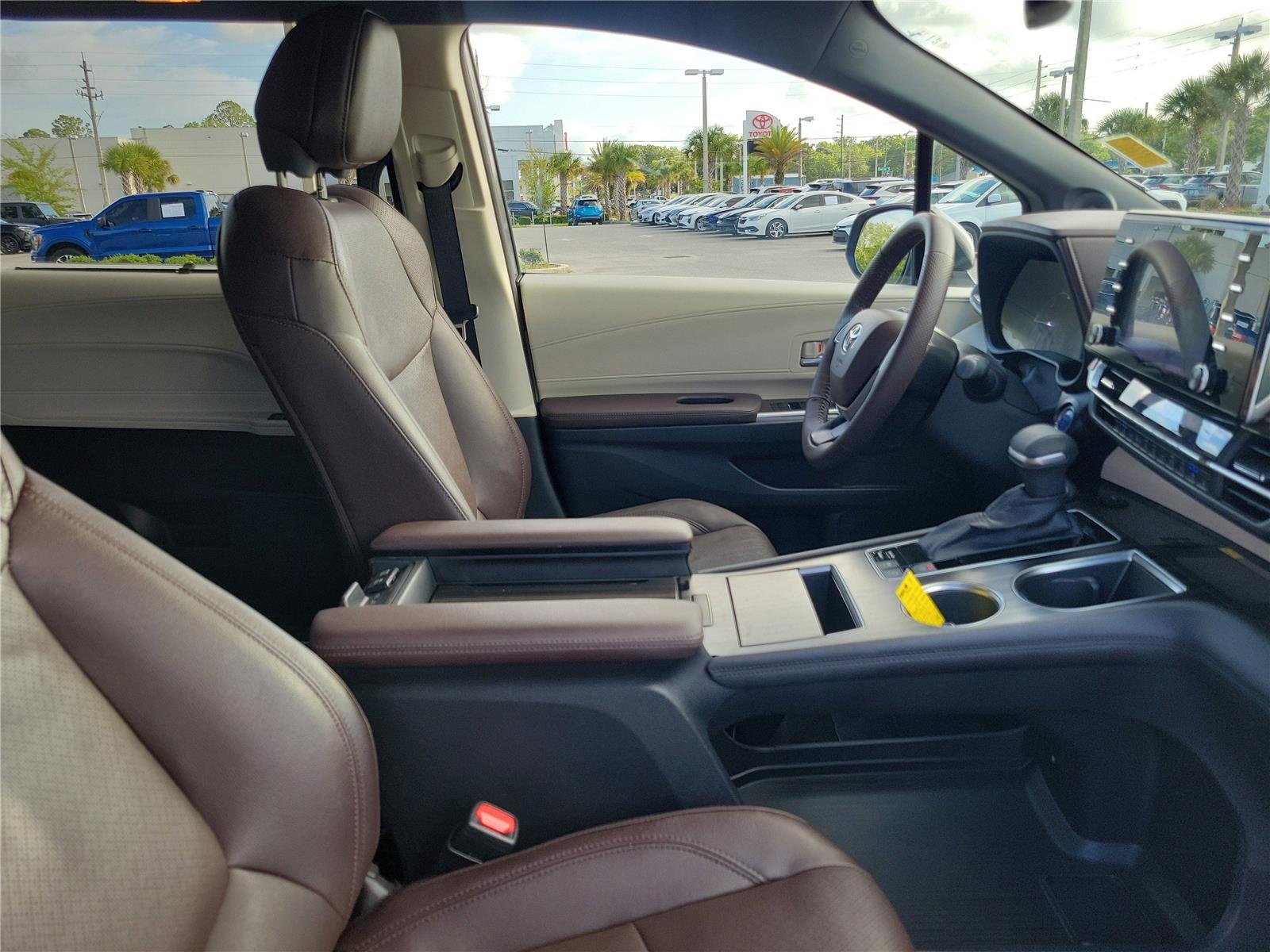 Used 2022 Predawn Gray Mica Toyota Platinum image 36