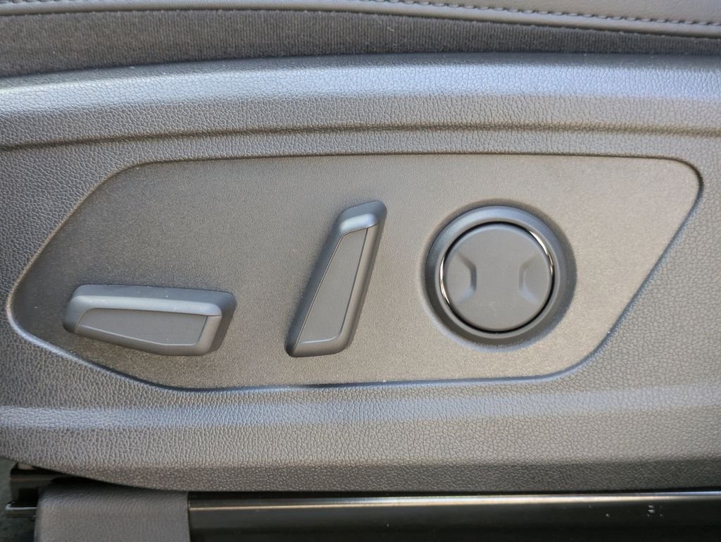 New 2025 Midnight Lake Blue Kia X-Line SX AWD image 24