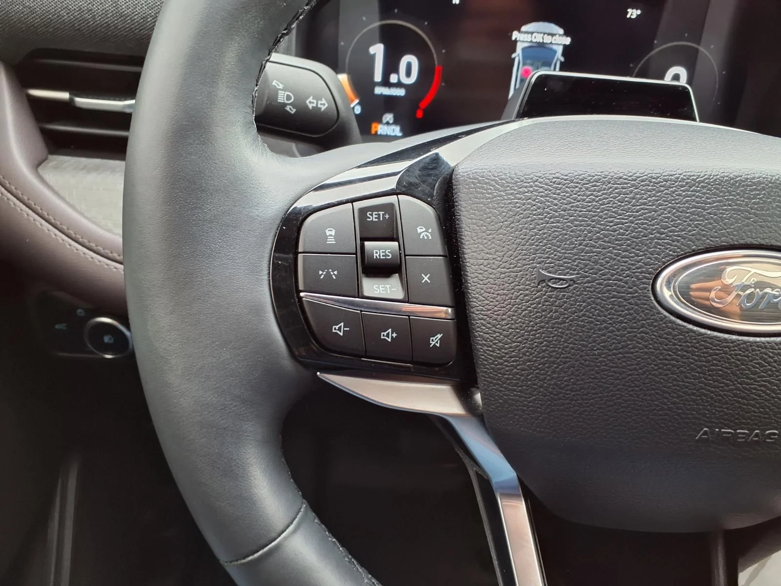 Used 2025 White Ford Platinum image 22