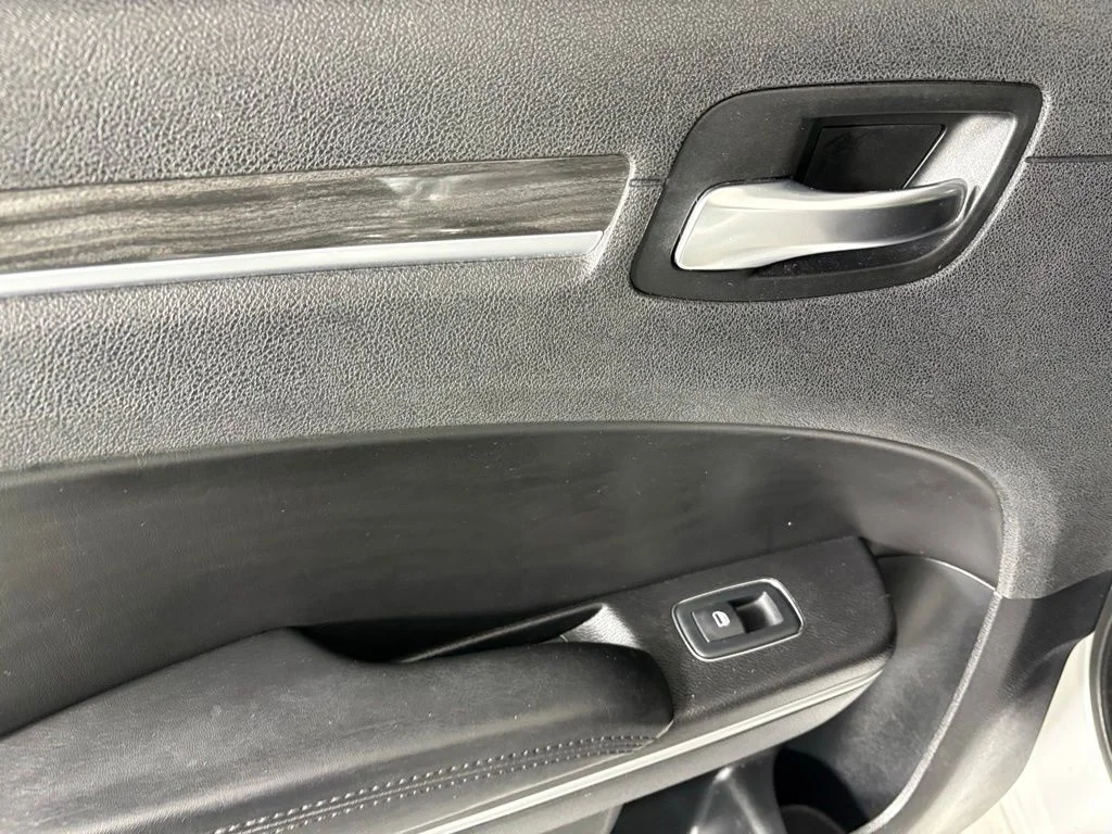 Used 2019 White Chrysler Touring image 35