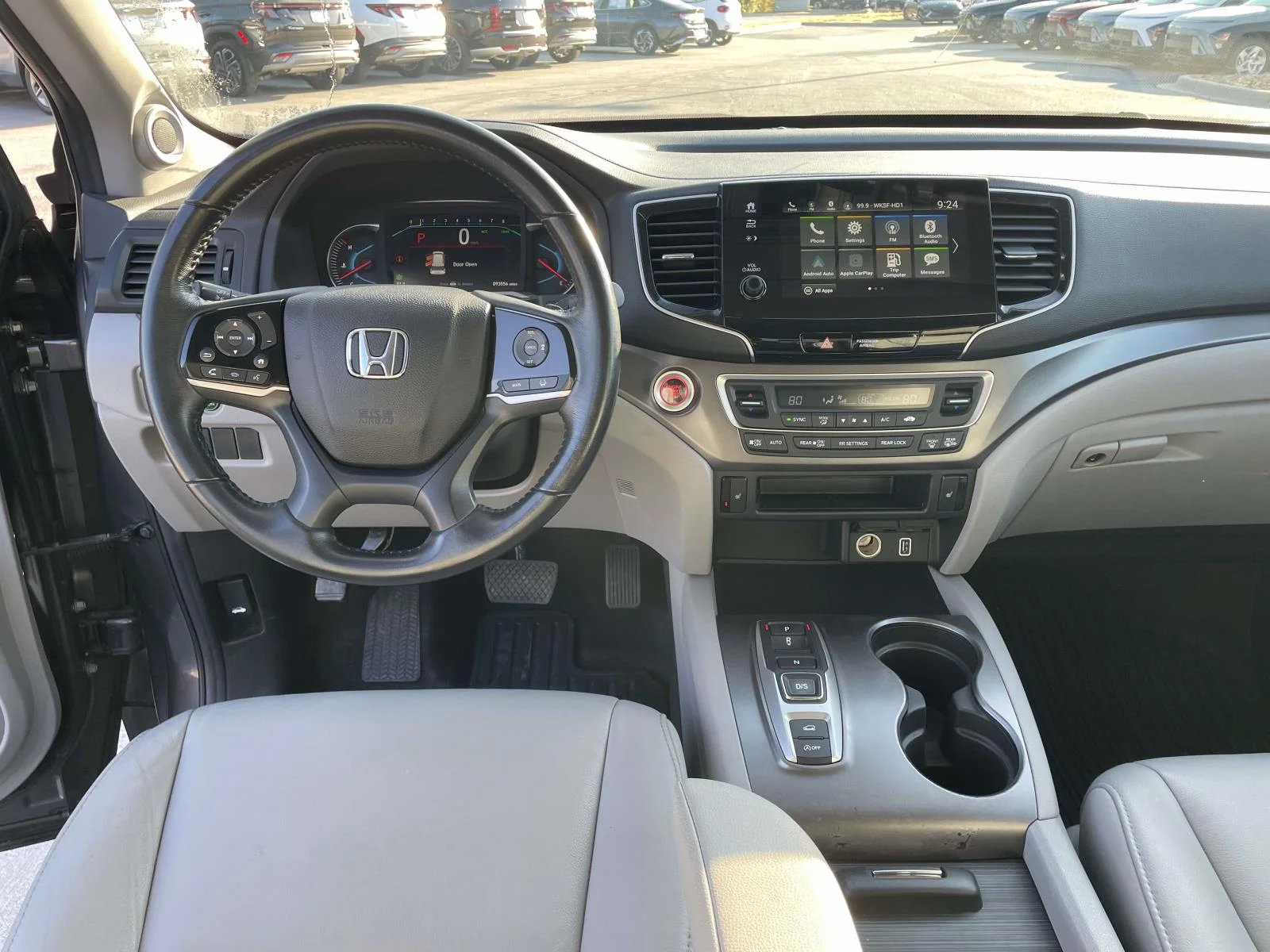 Used 2021  Honda EX-L image 4