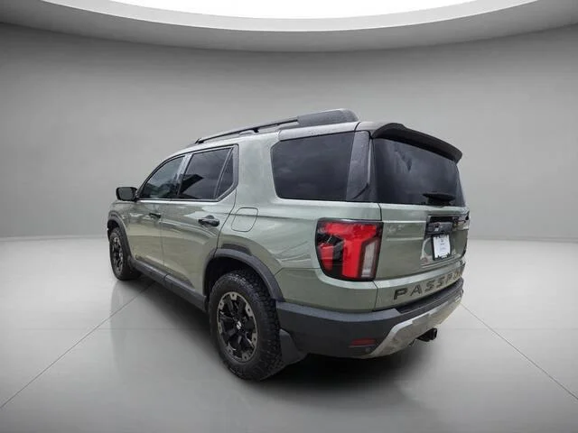 Certified Used 2026 Ash Green Metallic Honda TrailSport Elite image 3