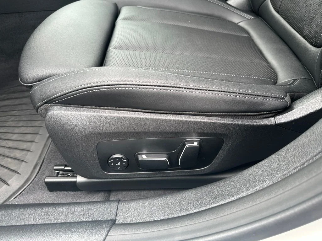 Certified Used 2025 White BMW M50 image 11