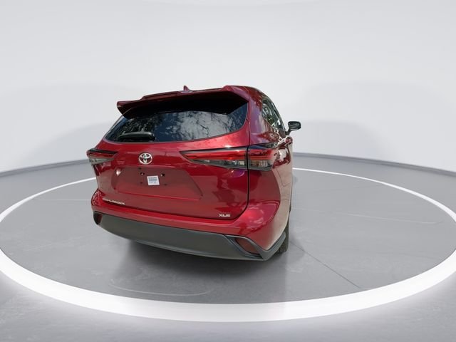 2022 Toyota Highlander XLE - Photo 7