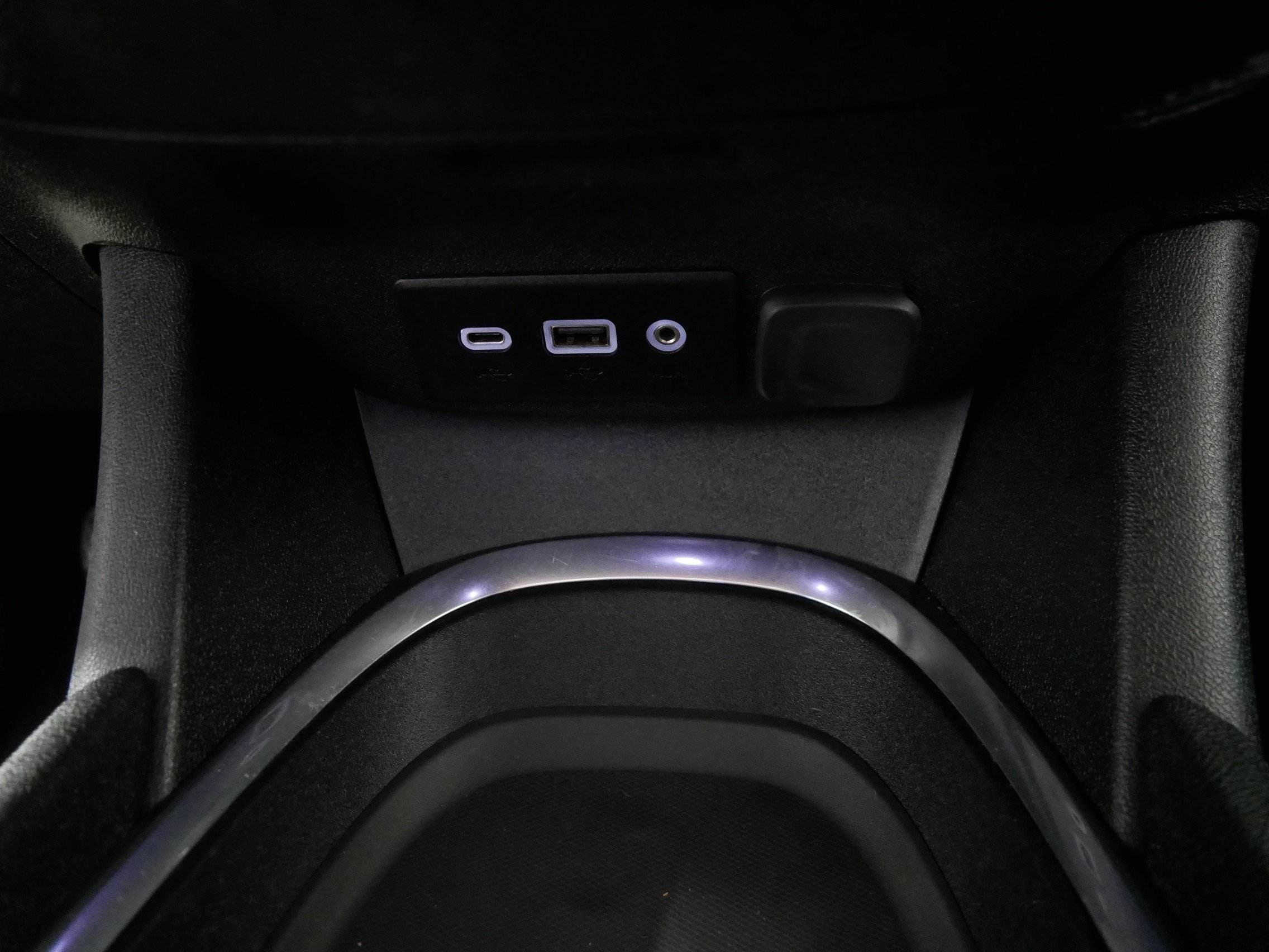 Used 2020 SUMMIT WHITE Chevrolet LT image 29