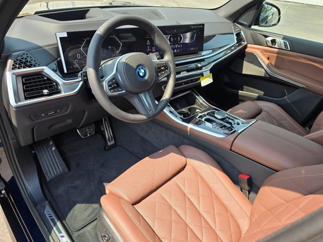 New 2026 Tanzanite Blue II Metallic BMW xDrive50e image 2
