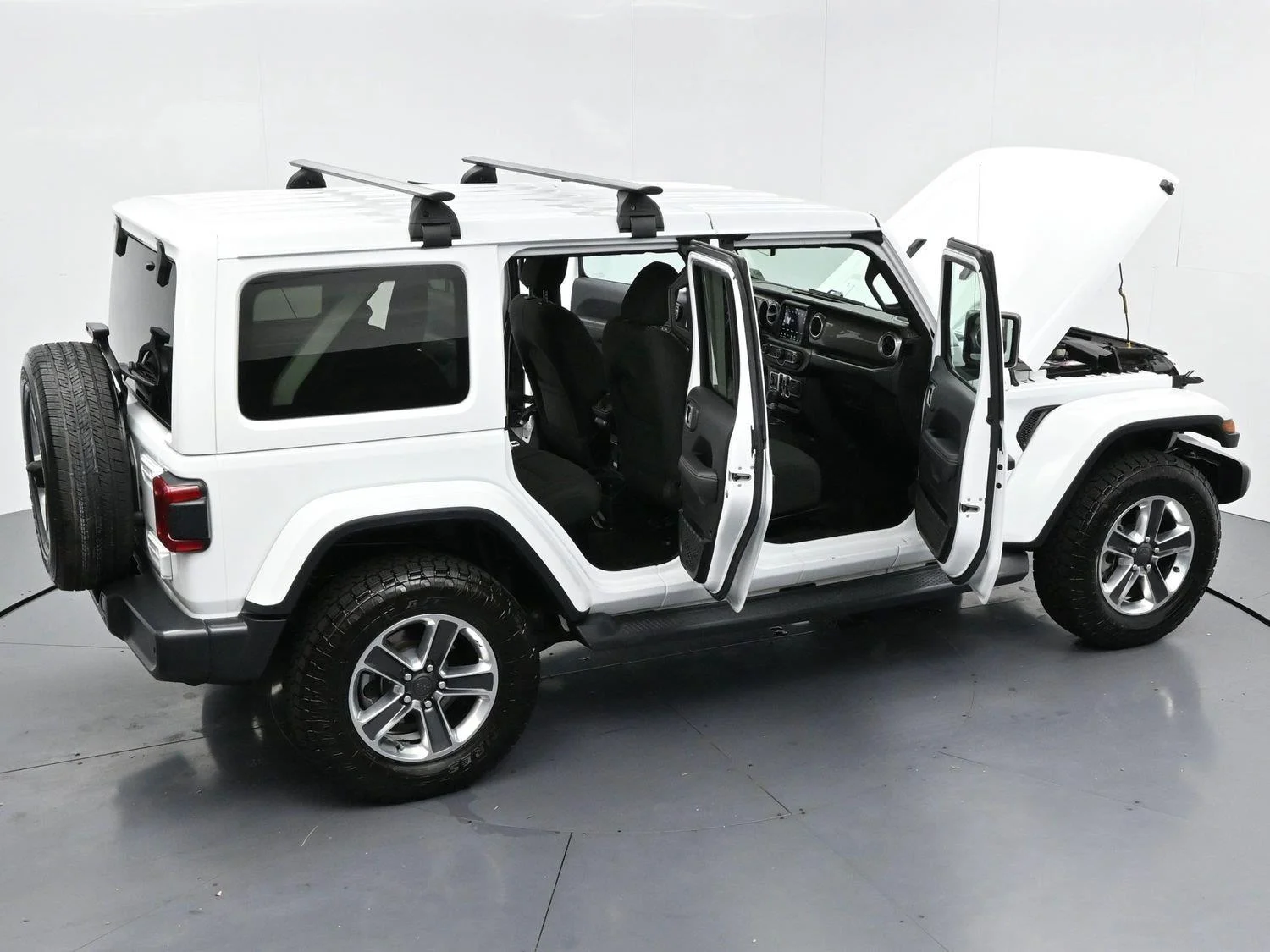 Used 2019 Bright White Clearcoat Jeep Sahara image 35