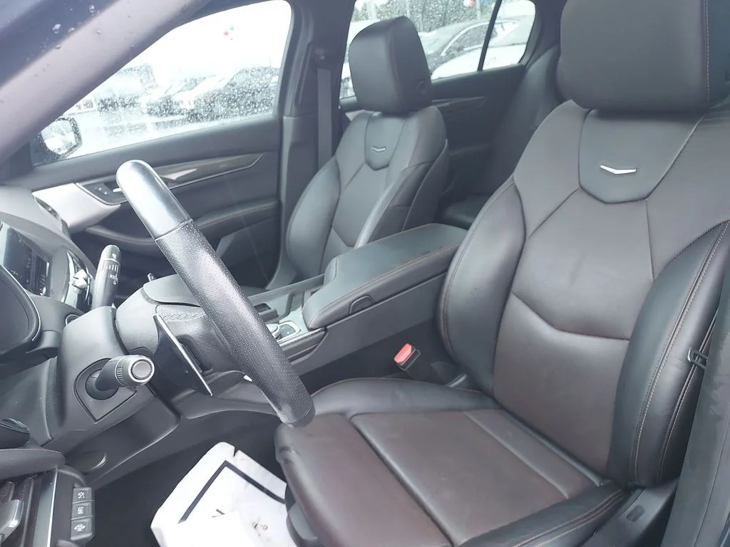 Used 2020 Gray Cadillac Sport image 17