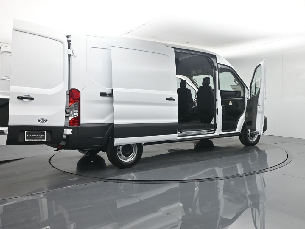 New 2026 Oxford White Ford Base image 5