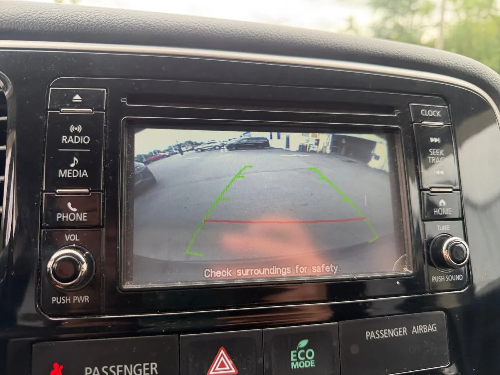 Used 2017 Labrador Black Pearl Mitsubishi ES image 31