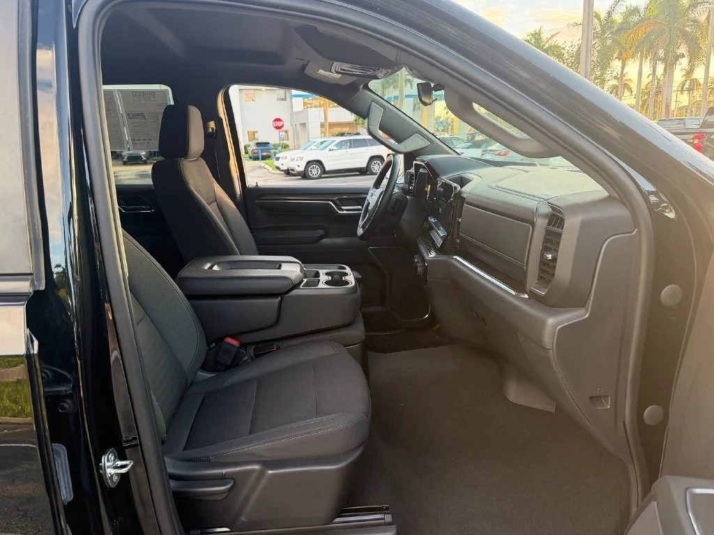 Used 2024 Black Chevrolet LT (2FL) image 17