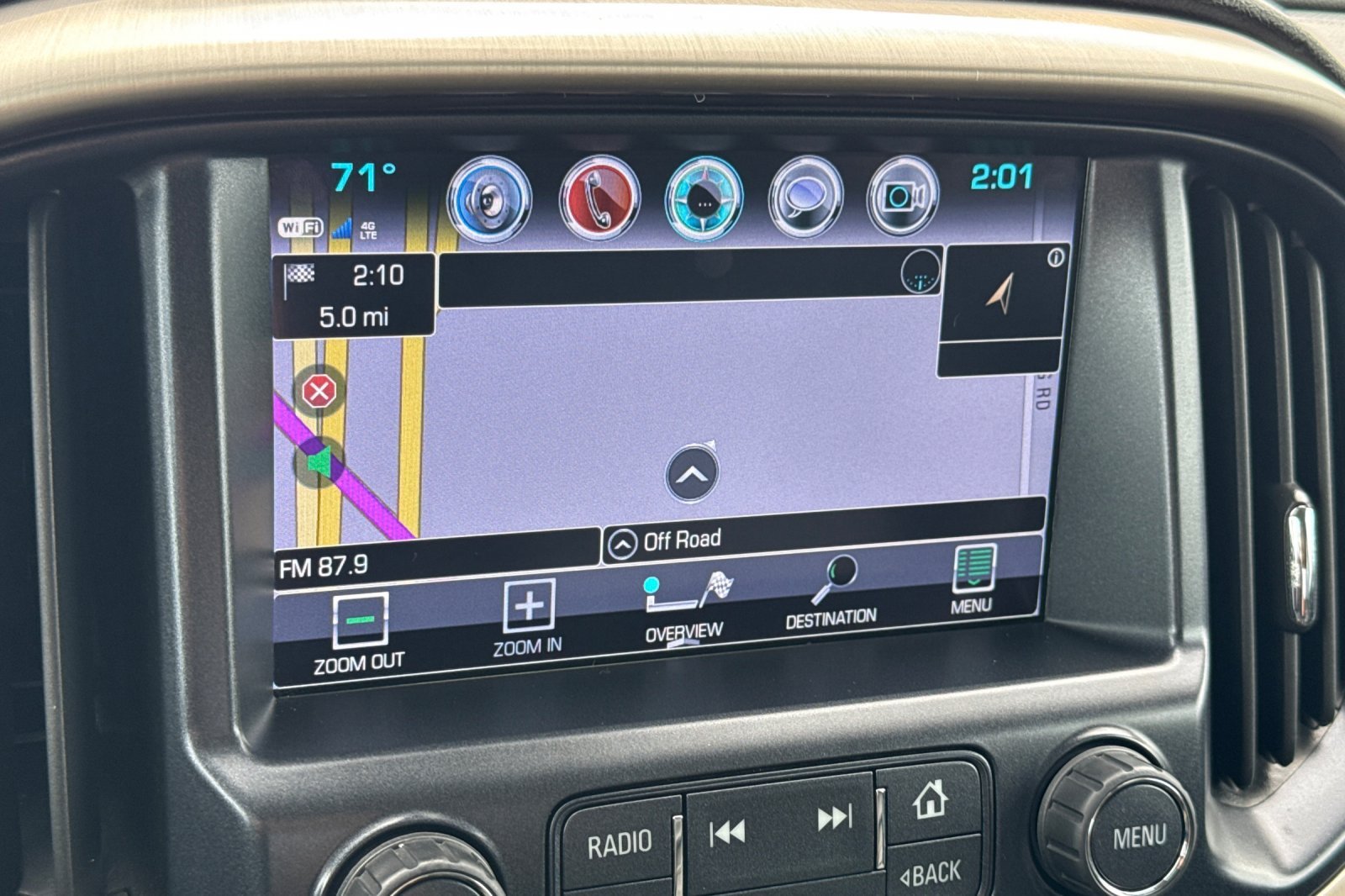 Used 2018 White GMC Denali image 19