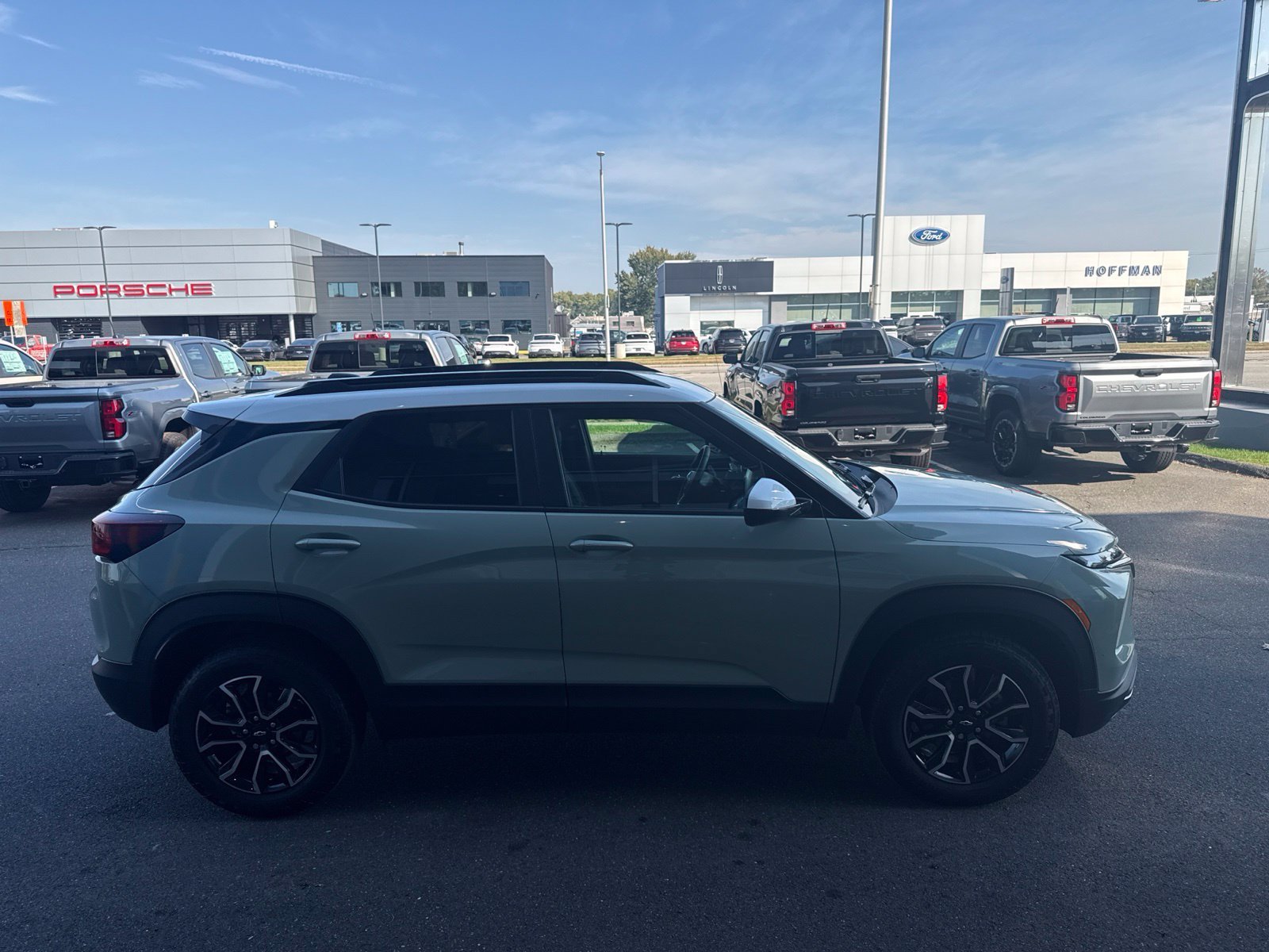 Used 2024 Cacti Green Chevrolet ACTIV image 5