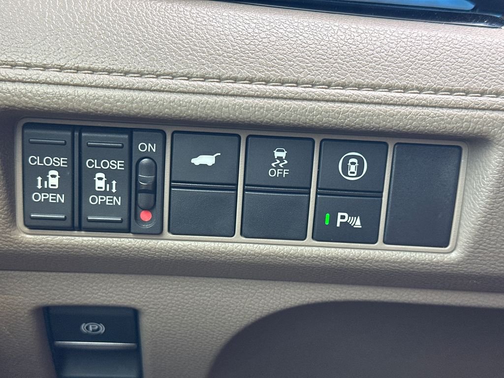 Used 2021  Honda Elite image 32