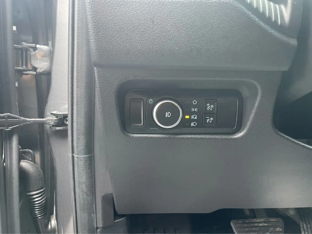 Used 2025 Gray Ford XL image 14