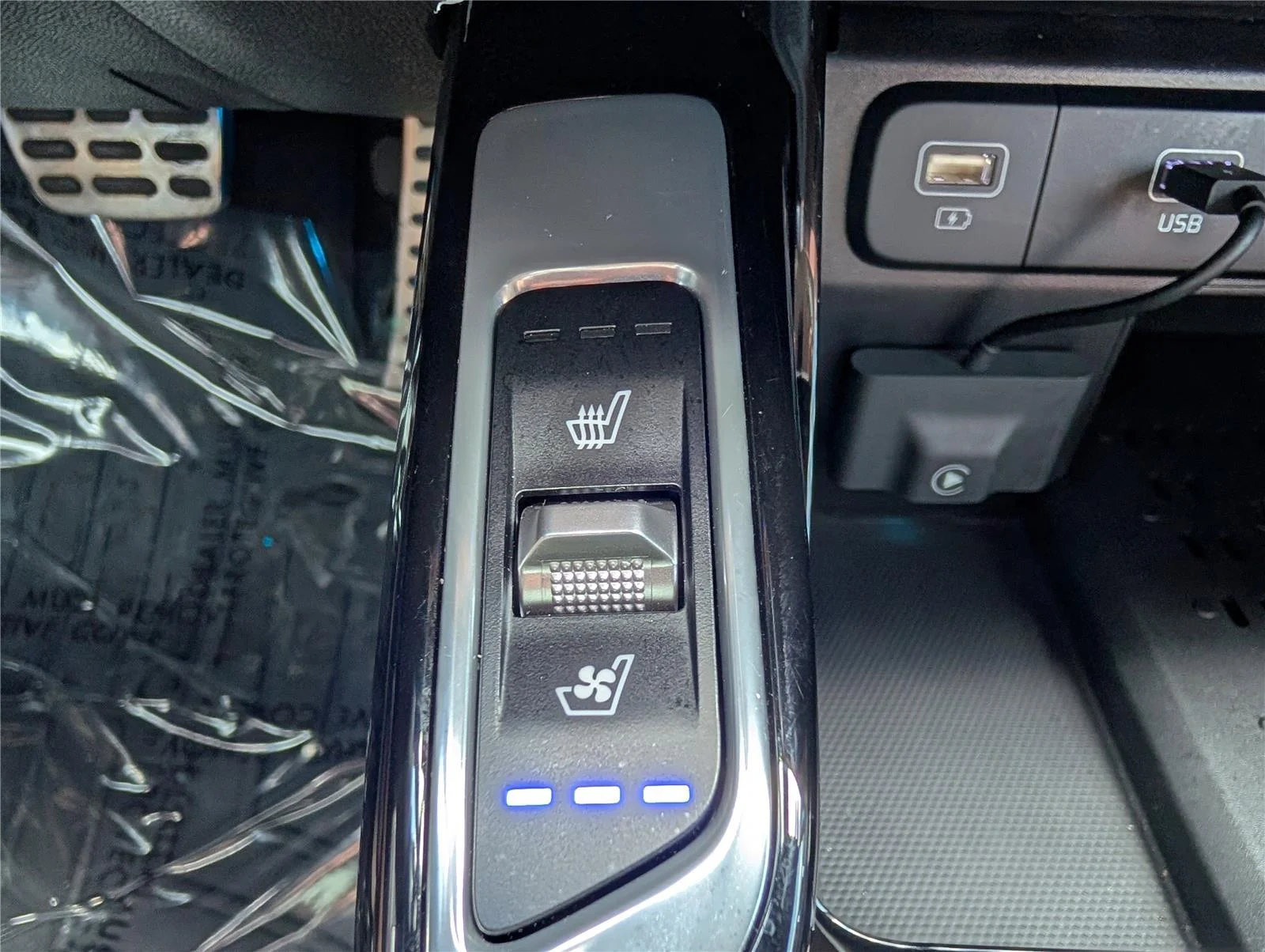 Used 2023 Glacial White Pearl Kia X-Line SX Prestige image 19