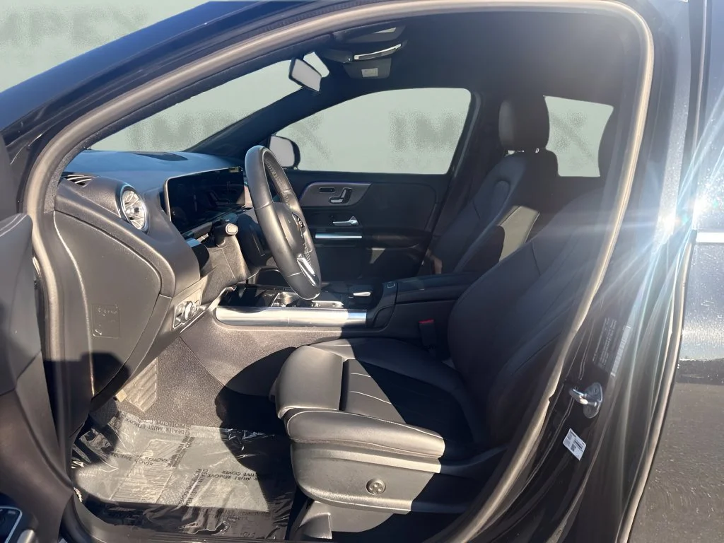 Used 2021 Black Mercedes-Benz GLA 250 image 9