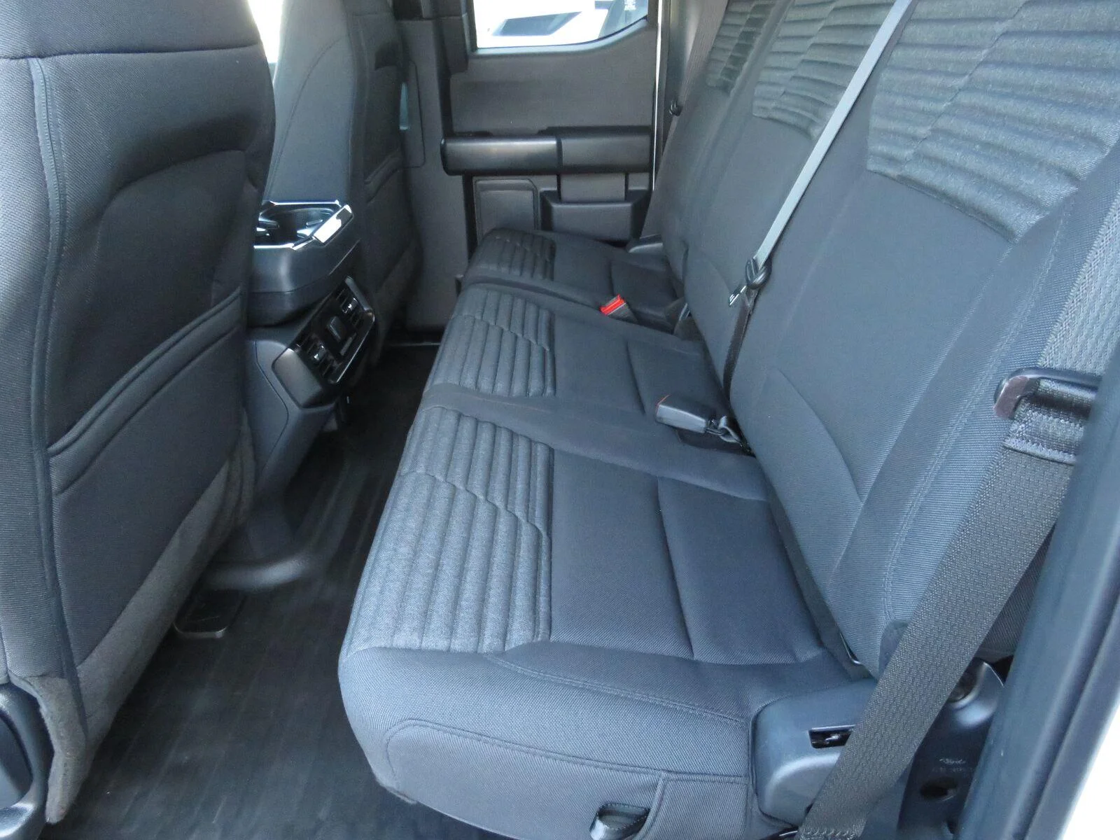 Used 2023  Ford XL image 22