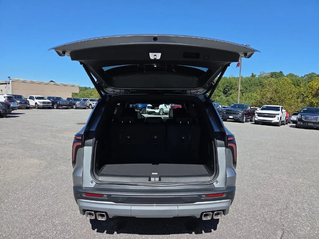 New 2027 Gray Chevrolet LT image 26