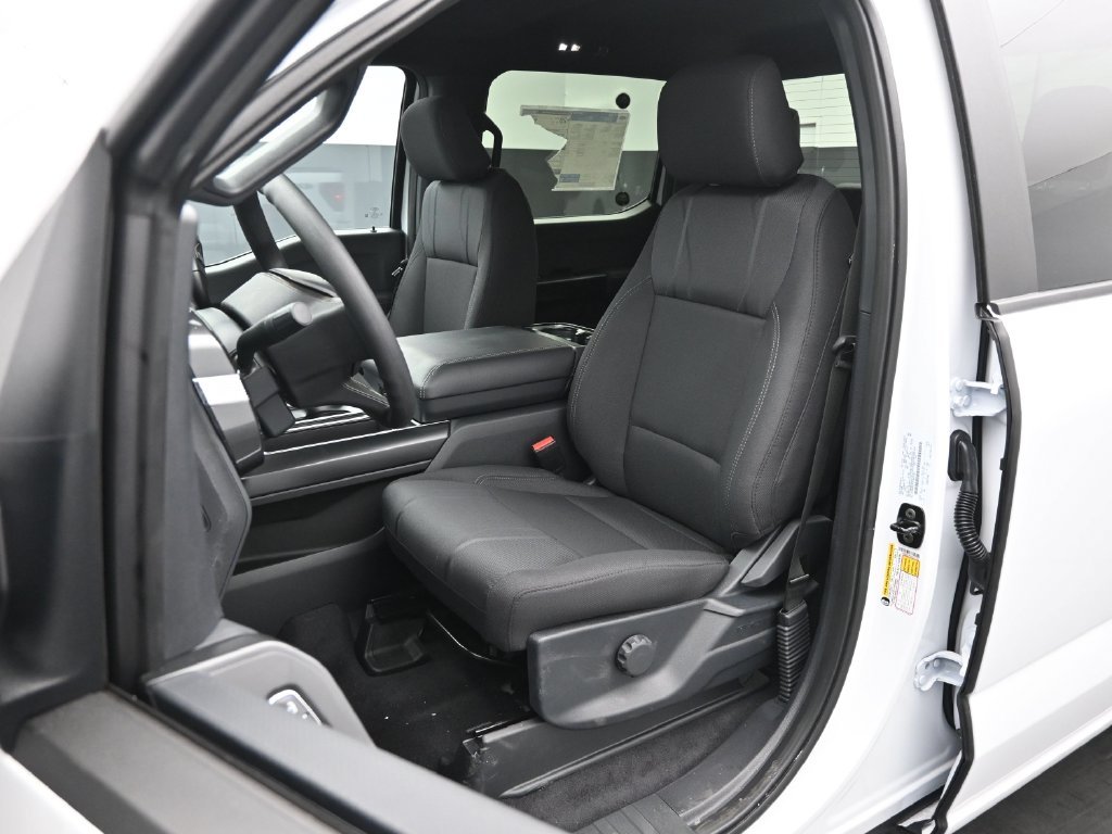New 2026 Oxford White Ford STX image 8