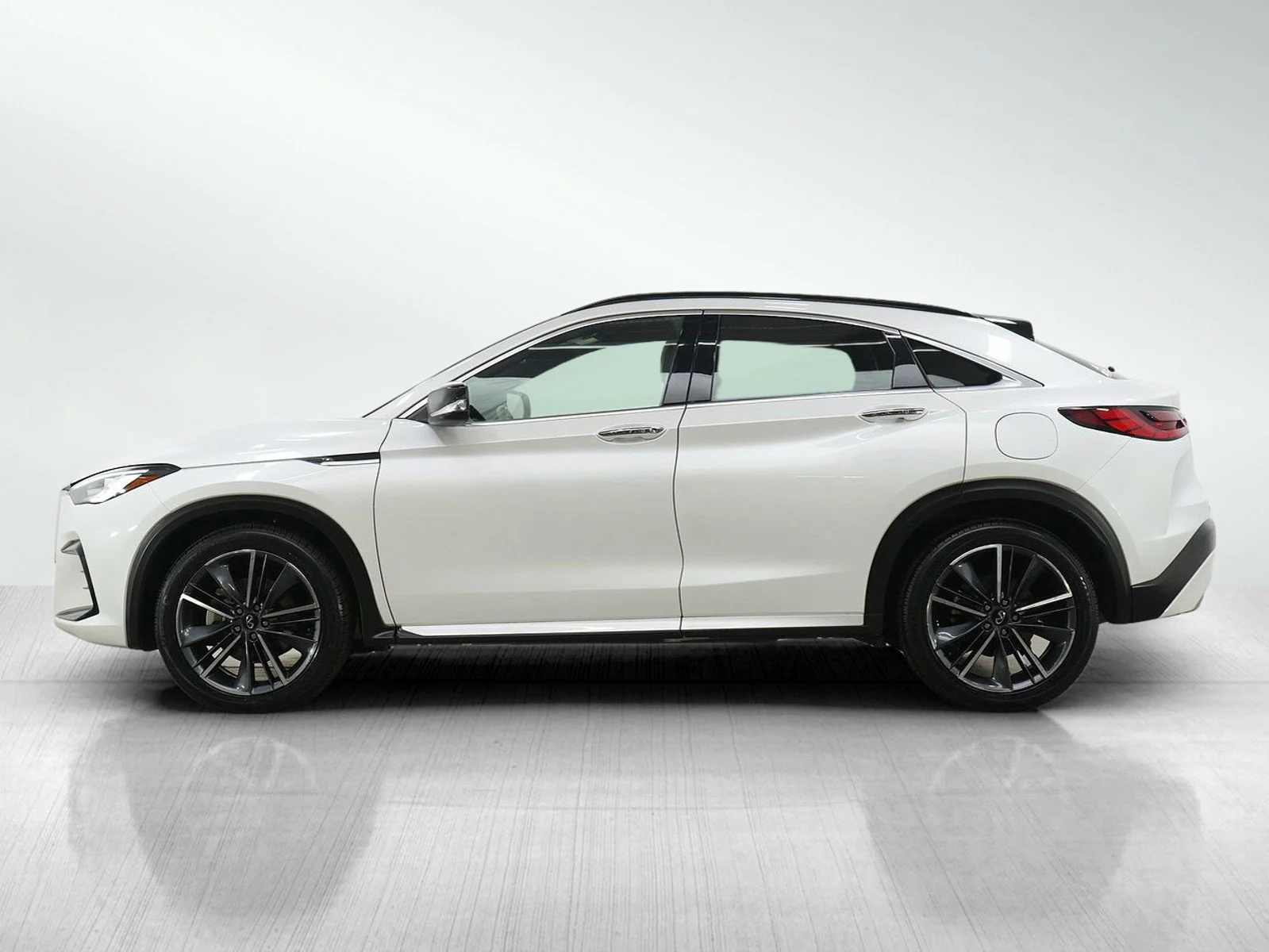 Used 2024 INFINITI QX55 Luxe with VIN 3PCAJ5JR5RF106437 for sale in Minneapolis, Minnesota