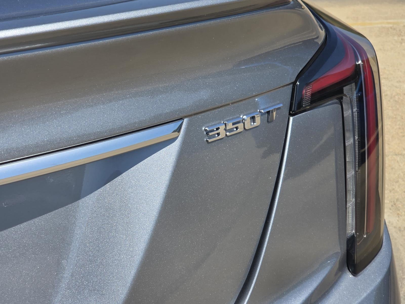 Used 2023 Argent Silver Metallic Cadillac Sport image 9
