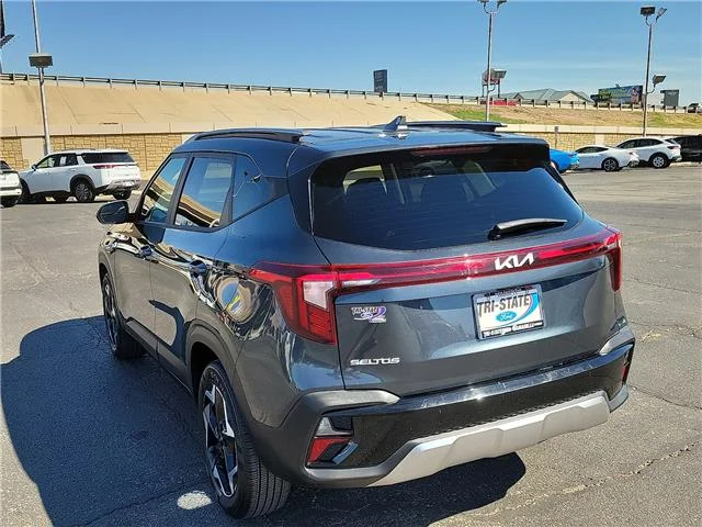 Used 2025 Gravity Gray KIA S (IVT) Front-Wheel Drive image 3
