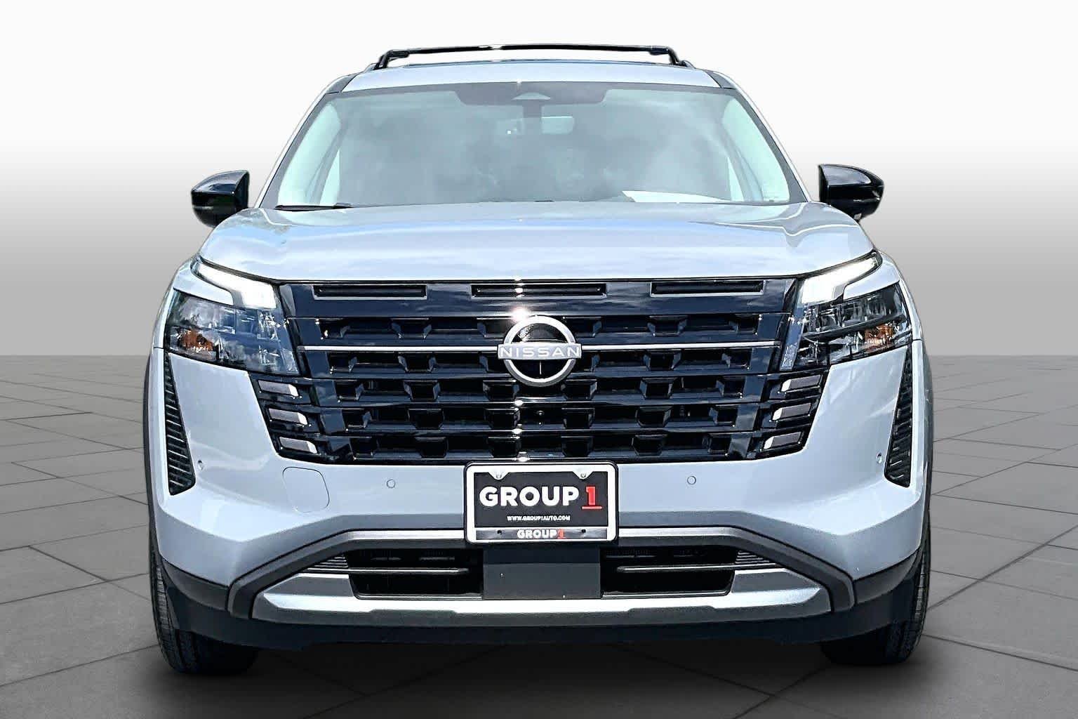 New 2026 Boulder Gray Pearl Nissan Platinum image 3