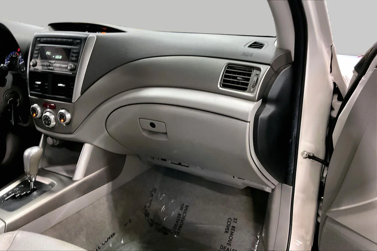 Used 2010 Satin White Pearl Subaru 2.5X Limited image 18