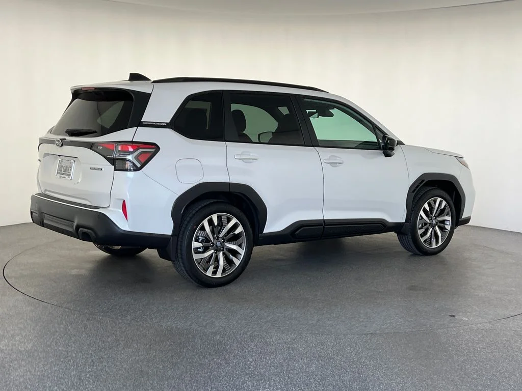 New 2026 CRYSTAL WHITE PEARL Subaru Touring image 4