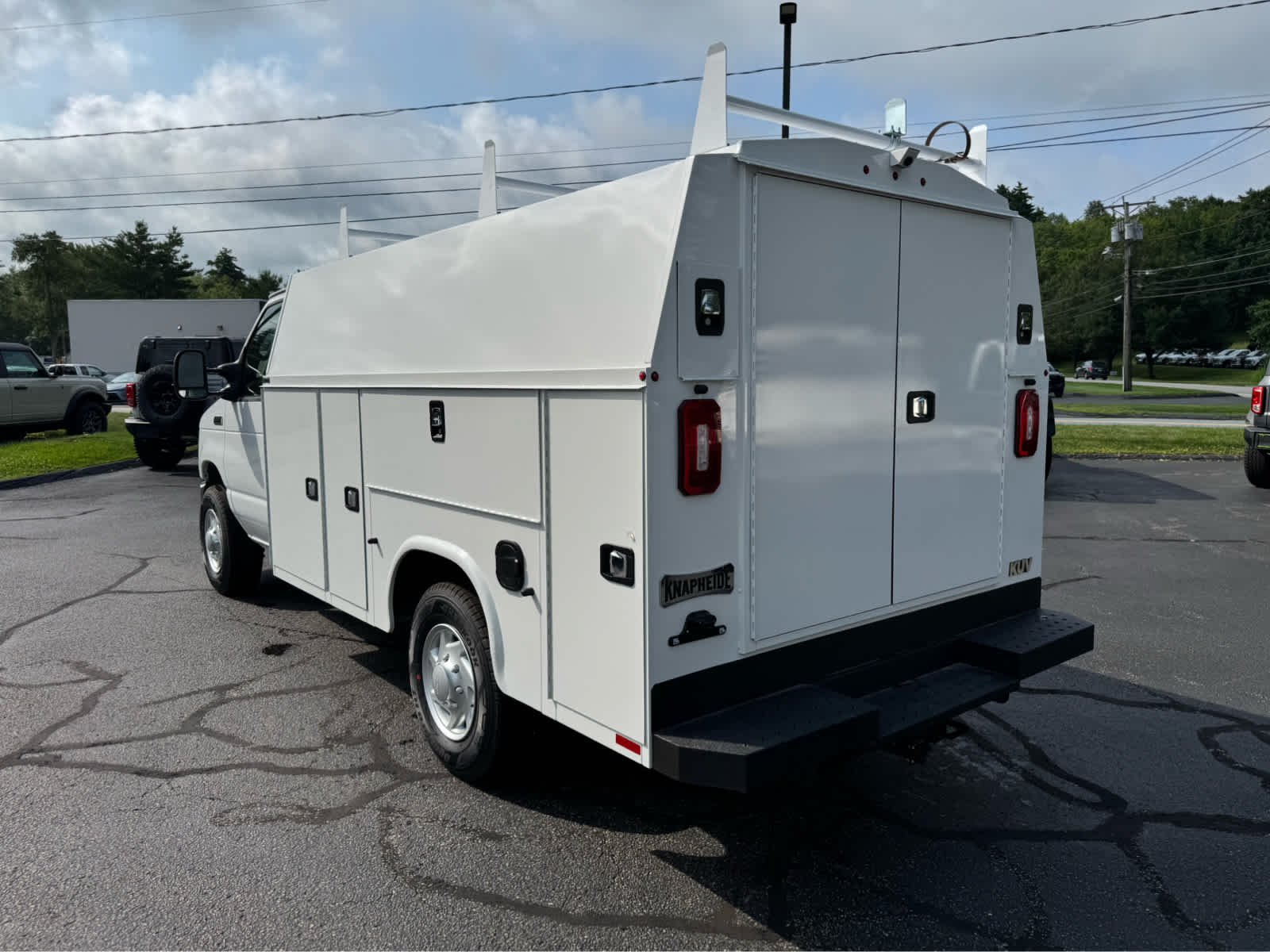 New 2027 Oxford White Ford  image 4