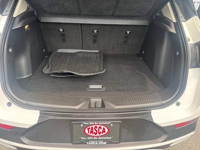Used 2023 Summit White Buick Preferred image 23