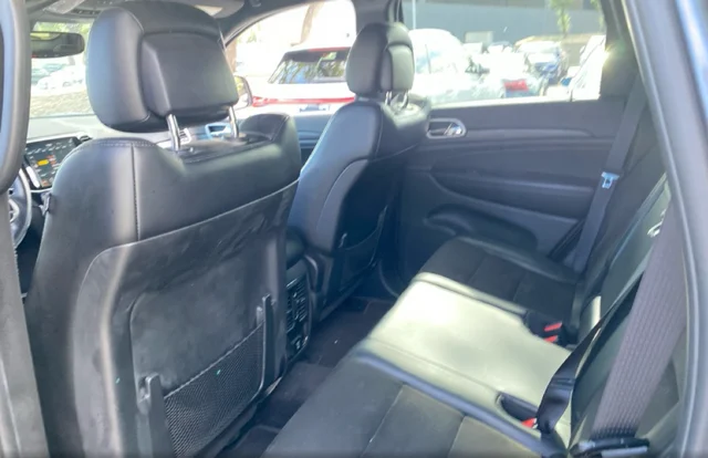 Used 2019 Gray Jeep Altitude image 10