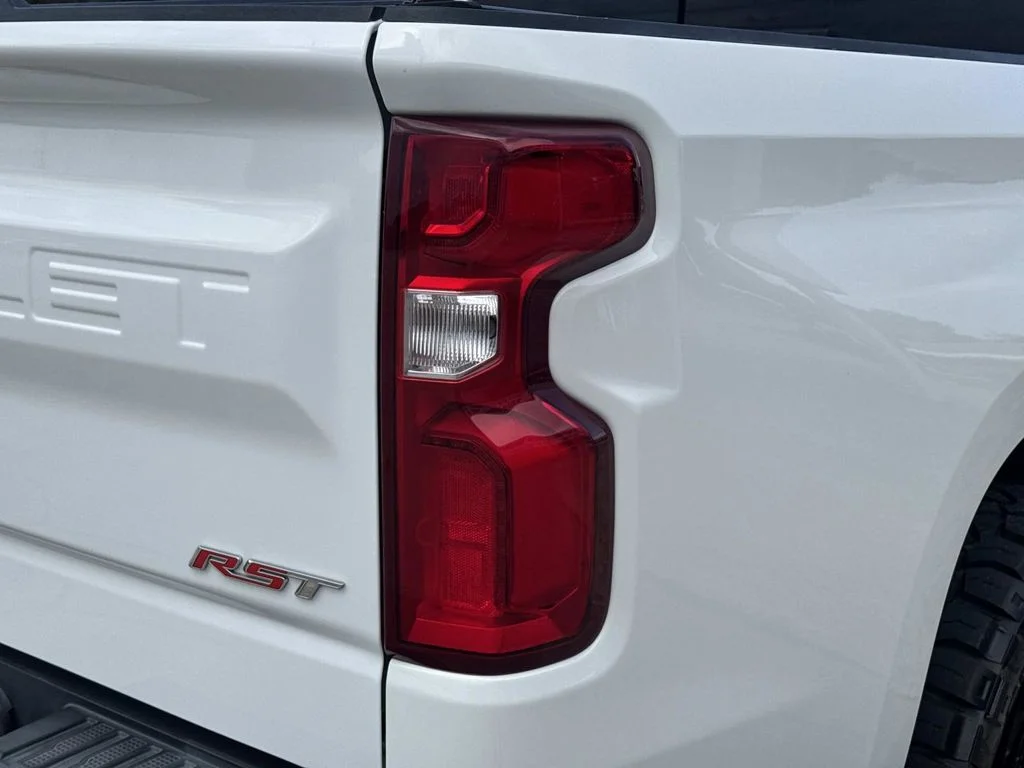 Used 2021 White Chevrolet RST image 15