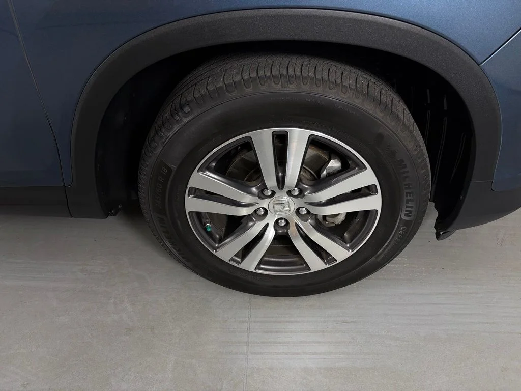 Used 2016  Honda EX-L image 10