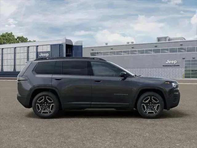 New 2026 Sting-Gray Clear-Coat Exterior Paint Jeep Laredo image 24