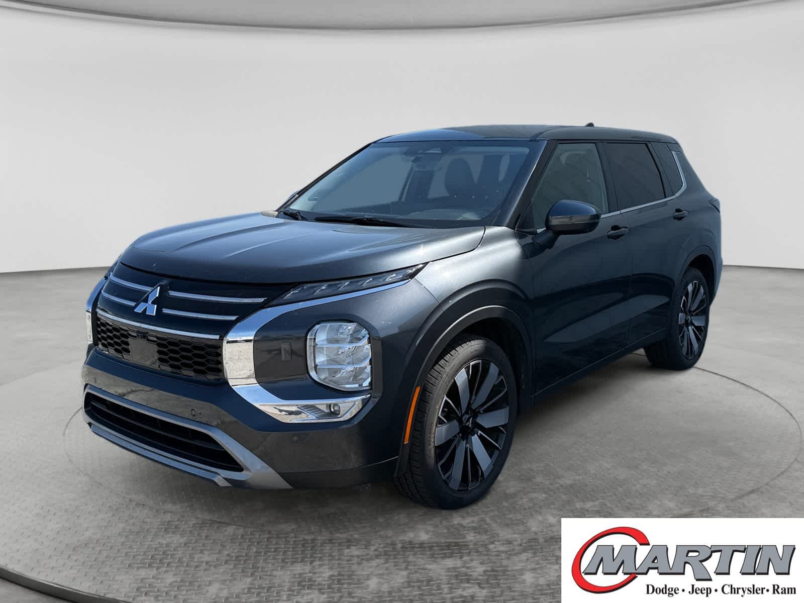 2025 Mitsubishi Outlander SE S-AWC's photo