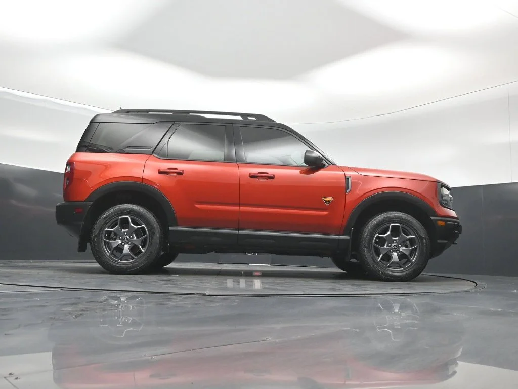 Used 2023 Red Ford Badlands image 42